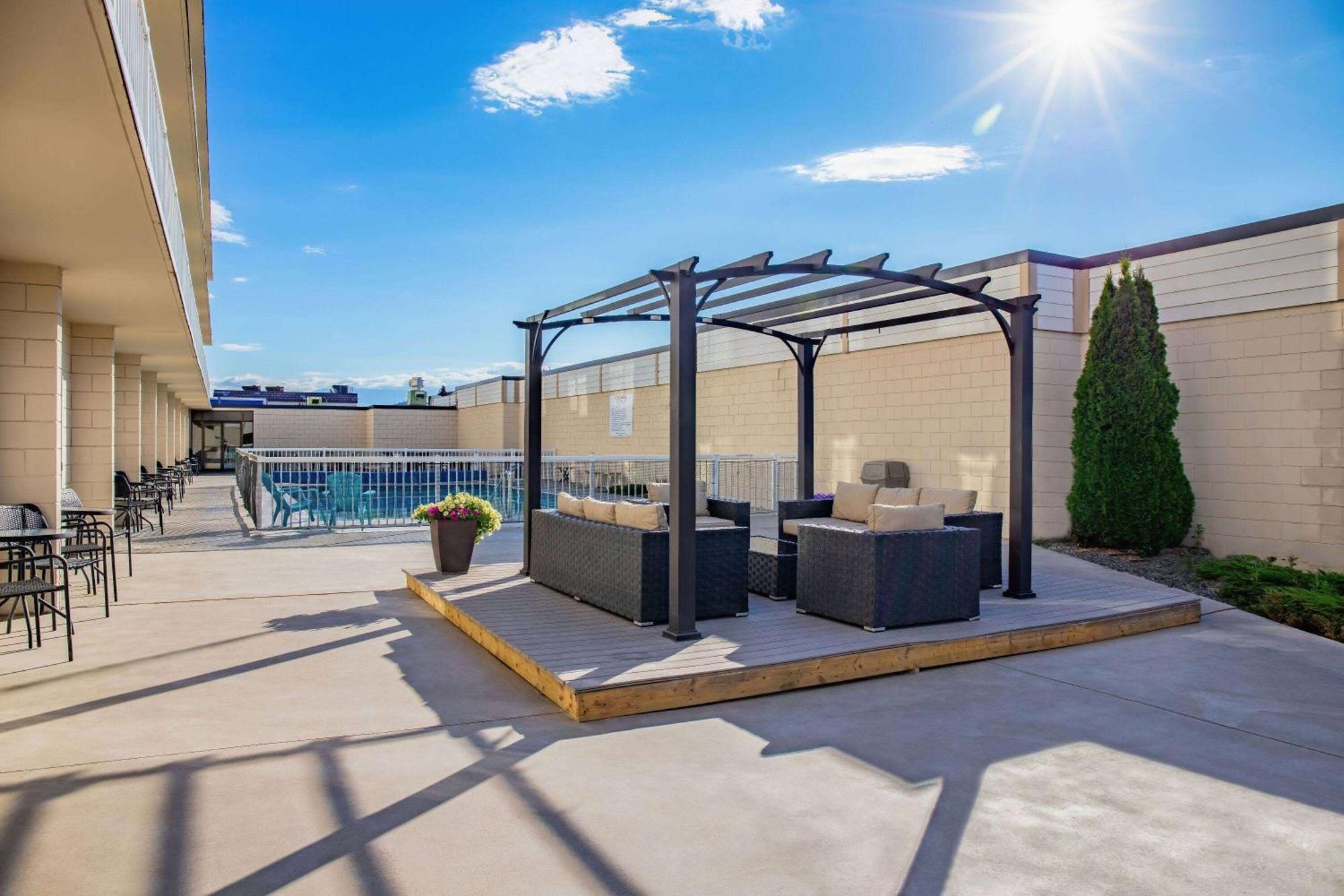 Days By Wyndham Conference Centre 3*