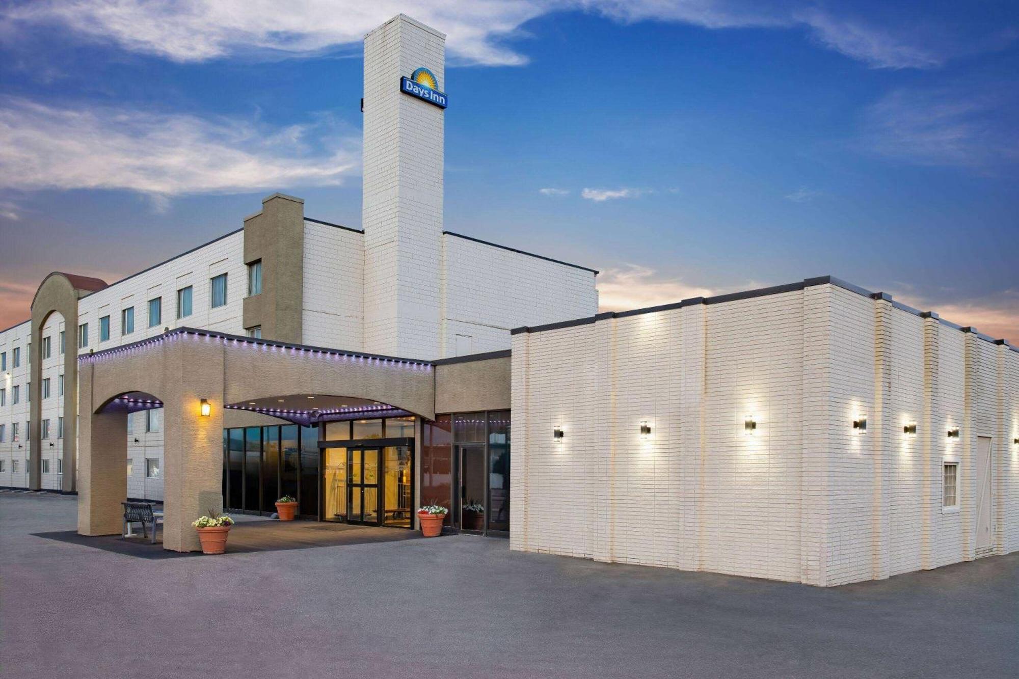Hotel Days By Wyndham Conference Centre 3*